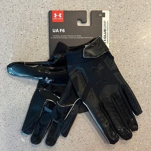 Mens Large Under Armour F6 football gloves. Never worn